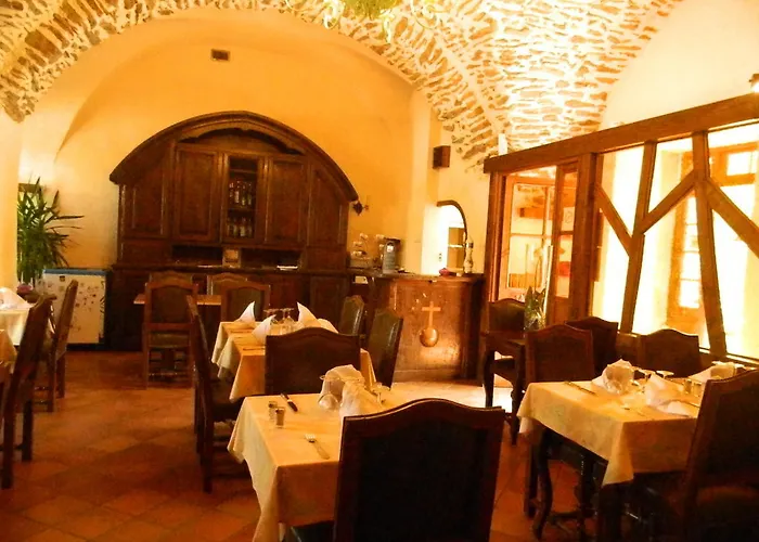Le Prieure Hotel 3*